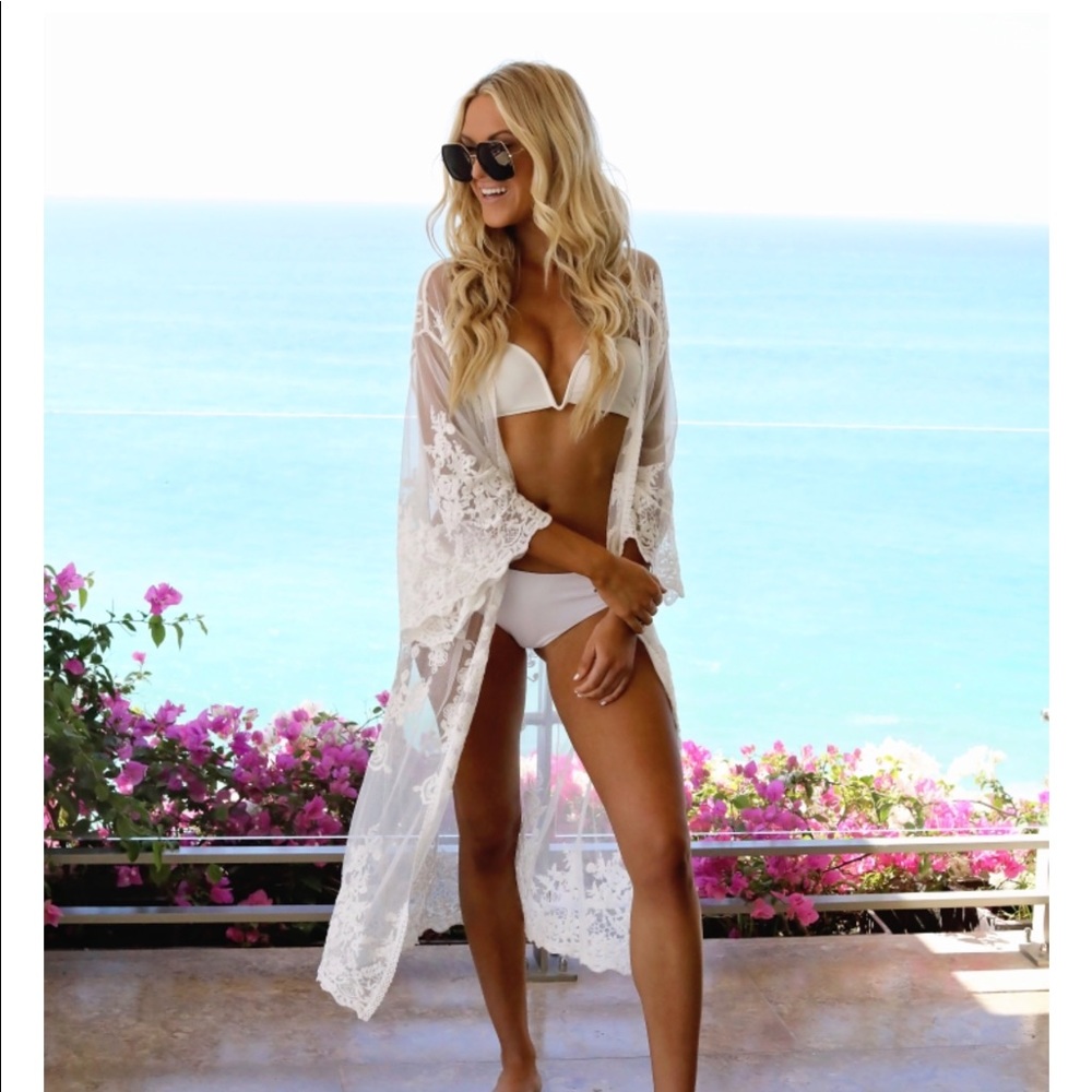 Perfect Lace Kimono - Picture 5 of 8